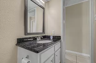 110 Mockingbird Ln, Clute, TX 77531 - Photo 28