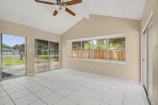 110 Mockingbird Ln, Clute, TX 77531 - Photo 24