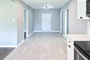 613 Magnolia, Lake Jackson, TX 77566 - Photo 10