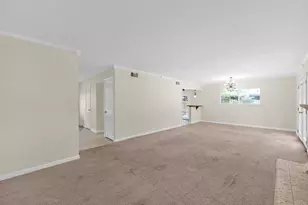 10902 Auger Pl, The Woodlands, TX 77380 - Photo 4