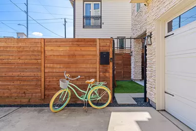 807 Nicholson Street, Houston, TX 77007 - Photo 2