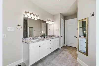9823 Oaklawn Drive, Mont Belvieu, TX 77523 - Photo 22