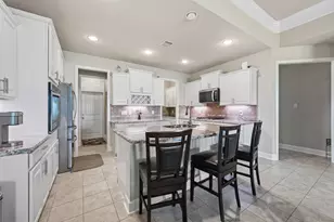 9823 Oaklawn Dr, Mont Belvieu, TX 77523 - Photo 12