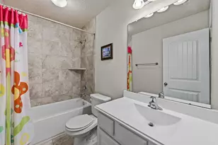 9823 Oaklawn Dr, Mont Belvieu, TX 77523 - Photo 30