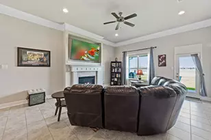 9823 Oaklawn Dr, Mont Belvieu, TX 77523 - Photo 16
