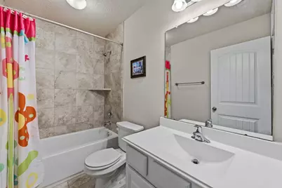 9823 Oaklawn Drive, Mont Belvieu, TX 77523 - Photo 26