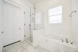 304 Walton St, Houston, TX 77009 - Photo 16