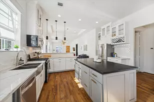 304 Walton St, Houston, TX 77009 - Photo 10