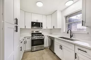 410 Riverside Dr, Alvin, TX 77511 - Photo 10