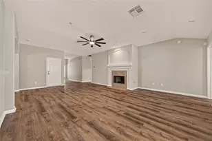5817 Village Grove Dr, Pearland, TX 77581 - Photo 18