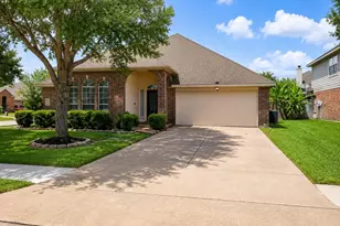 5817 Village Grove Dr, Pearland, TX 77581 - Photo 1