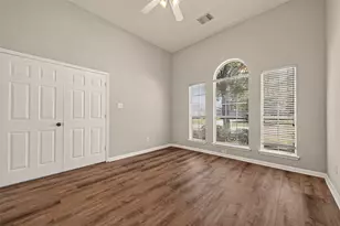 5817 Village Grove Dr, Pearland, TX 77581 - Photo 12