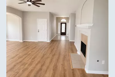 5817 Village Grove Drive, Pearland, TX 77581 - Photo 12
