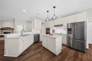 3811 Doveswood Cir, Needville, TX 77461 - Photo 2