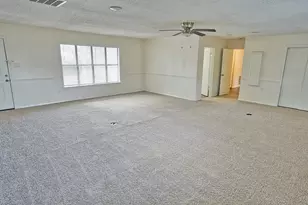 906 Avenue A, Sweeny, TX 77480 - Photo 14