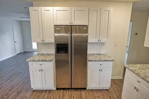 906 Avenue A, Sweeny, TX 77480 - Photo 6