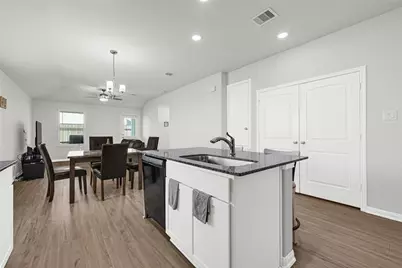 5325 Basquiat Drive, Houston, TX 77048 - Photo 8