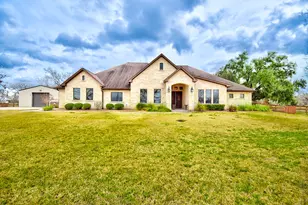 849 Mill Rd, Angleton, TX 77515 - Photo 1
