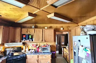 1030 N 1st St, Baytown, TX 77520 - Photo 6