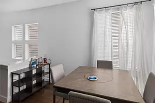 205 Riley Ln, Houston, TX 77003 - Photo 10