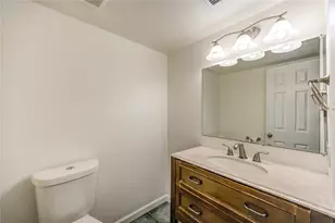 2120 Wilcrest Dr, Houston, TX 77042 - Photo 32