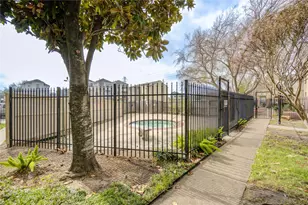 2120 Wilcrest Dr, Houston, TX 77042 - Photo 24