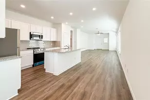 821 Stoney Pt Ln, Dayton, TX 77535 - Photo 6
