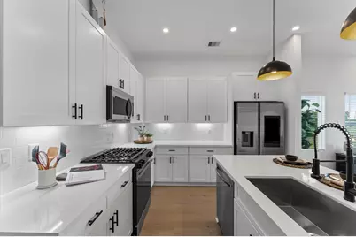 3002 Jensen Springs Lane, Houston, TX 77026 - Photo 18