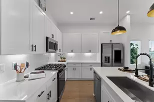 3002 Jensen Spgs Ln, Houston, TX 77026 - Photo 18