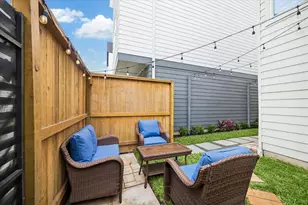 8741 Park Kolbe Ln, Houston, TX 77080 - Photo 30