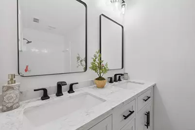 724 Country Place Drive #E, Houston, TX 77079 - Photo 30