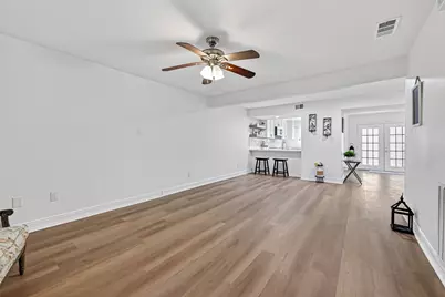 724 Country Place Drive #E, Houston, TX 77079 - Photo 2