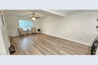 724 Country Place Drive #E, Houston, TX 77079 - Photo 4