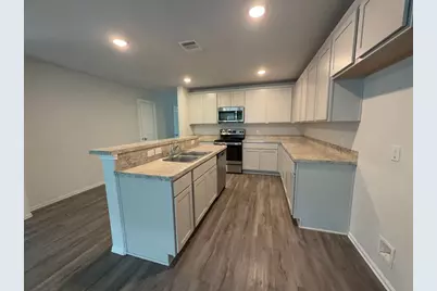 505 Hines Avenue #B, Willis, TX 77378 - Photo 6
