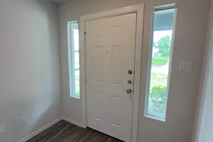 505 Hines Ave, Willis, TX 77378 - Photo 2