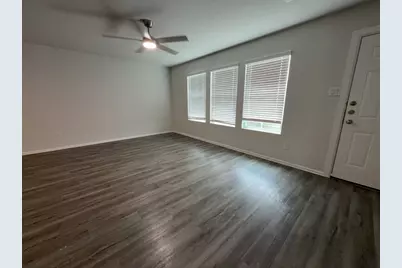 505 Hines Avenue #B, Willis, TX 77378 - Photo 4
