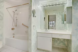 2001 Holcombe Blvd, Houston, TX 77030 - Photo 20