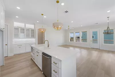 22807 Cuadro Street, Galveston, TX 77554 - Photo 10