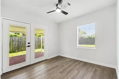 3009 Rust Avenue, Texas City, TX 77590 - Photo 16