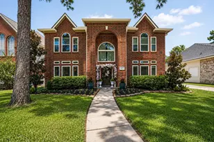 18206 Willow Ct, Spring, TX 77379 - Photo 2