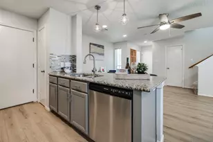 1304 Robin St, Houston, TX 77019 - Photo 10