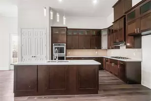 6413 N Ridgecrest Dr, Hitchcock, TX 77563 - Photo 6