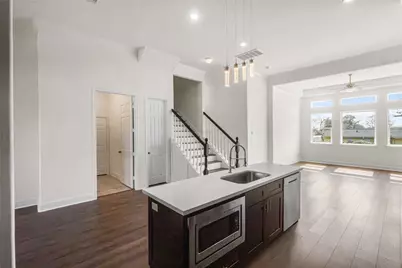 6413 N Ridgecrest Drive, Hitchcock, TX 77563 - Photo 8