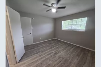 3453 W Highway 6 #1, Alvin, TX 77511 - Photo 12