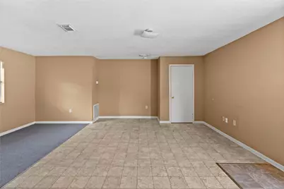 2200 Peach Avenue #3, Bay City, TX 77414 - Photo 4