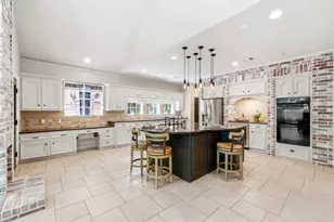 7 Deer Lake Ct, The Woodlands, TX 77381 - Photo 6