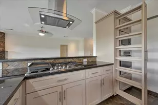 146 Bayou Bend Dr, League City, TX 77573 - Photo 10