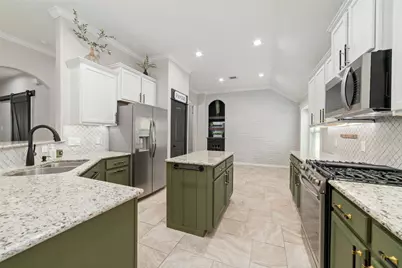 3825 Enchanted Timbers Lane, Spring, TX 77386 - Photo 10