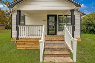 3510 Brooks St, Dayton, TX 77535 - Photo 2