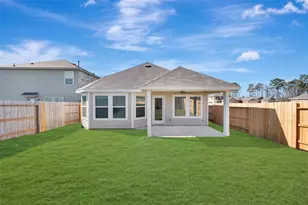 633 Falling Cave Dr, Willis, TX 77378 - Photo 8